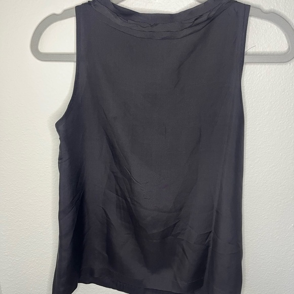 J.Crew 100% Silk Ruffle Front Sleeveless Blouse ππ Size 0 - Picture 4 of 4